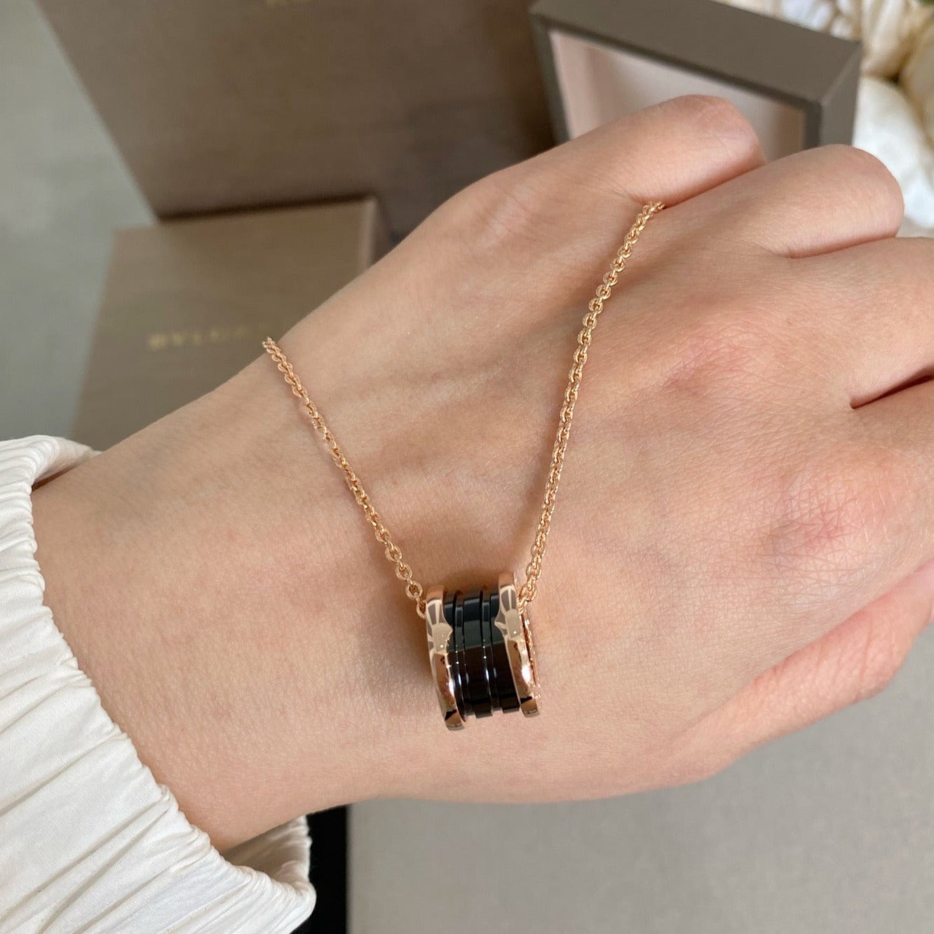 [baslovejewels]ZERO 1 BLACK CERAMIC PINK GOLD NECKLACE