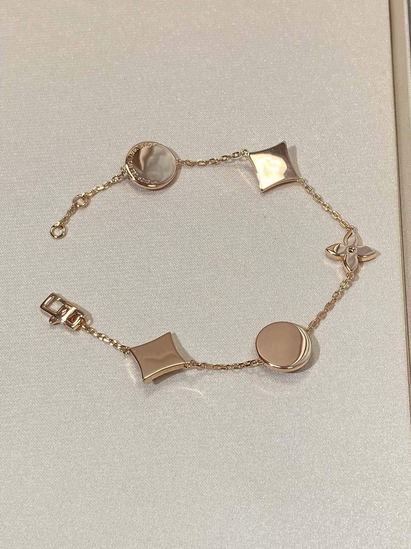 [baslovejewels]STAR AND SUN 5 MOTIF MOP PINK GOLD BRACELET