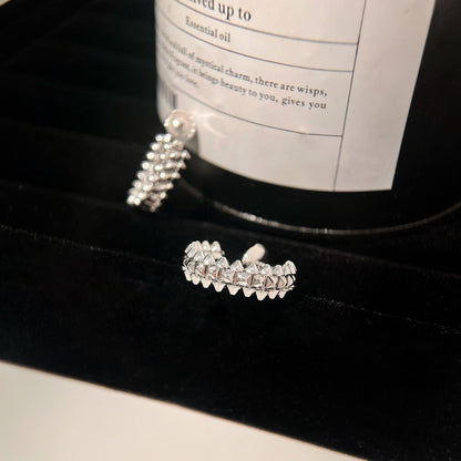 [baslovejewels]CLASH SMALL HOOP EARRINGS