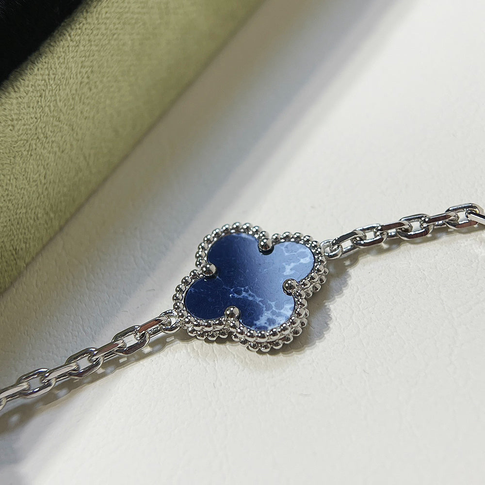 [baslovejewels]CLOVER 5 MOTIF PIETERSITE SILVER BRACELET