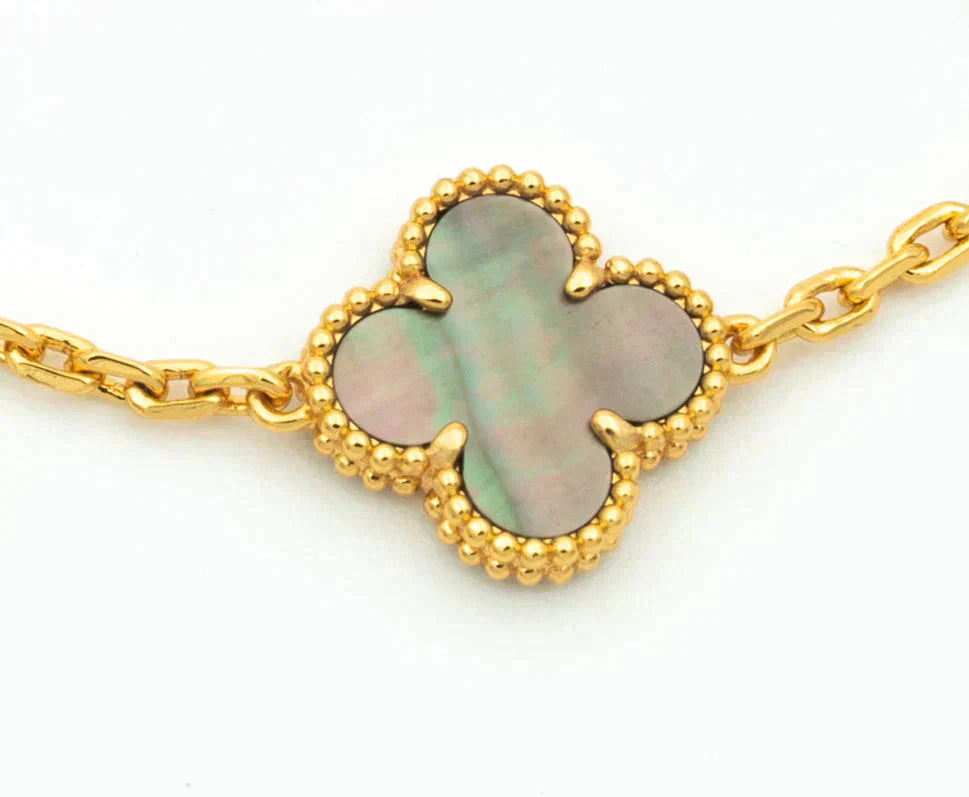 [baslovejewels]CLOVER 5 MOTIF GRAY MOP DIAMOND BRACELET