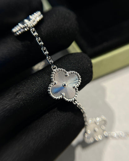 [baslovejewels]CLOVER SILVER 5 MOTIFS BRACELET